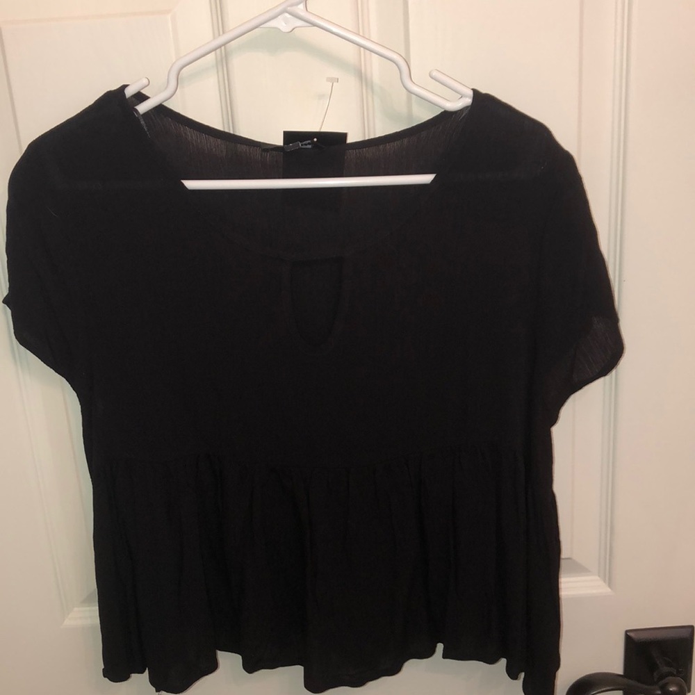 Black flow shirt